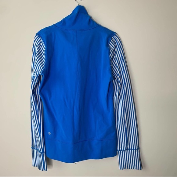 Lululemon daily yoga zip blue striped jacket sz 6 - Picture 4 of 4